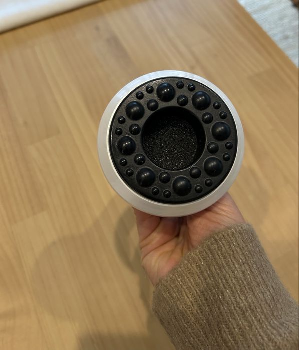 Massajador elétrico com ventosaterapia