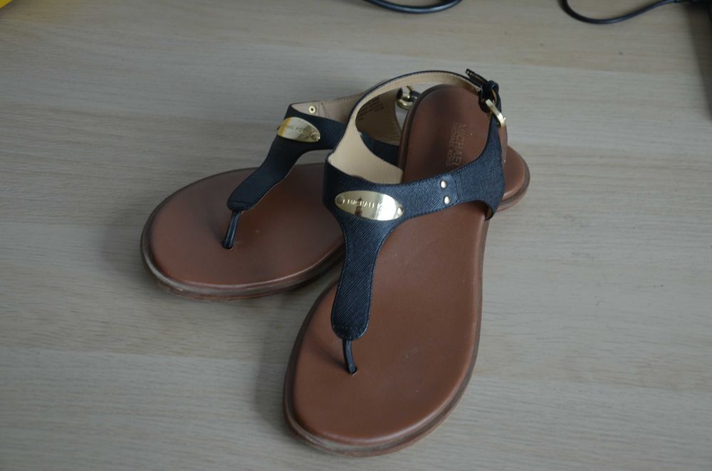 Michael Kors skóra sandały czarne  r. 41 (26.4 cm)