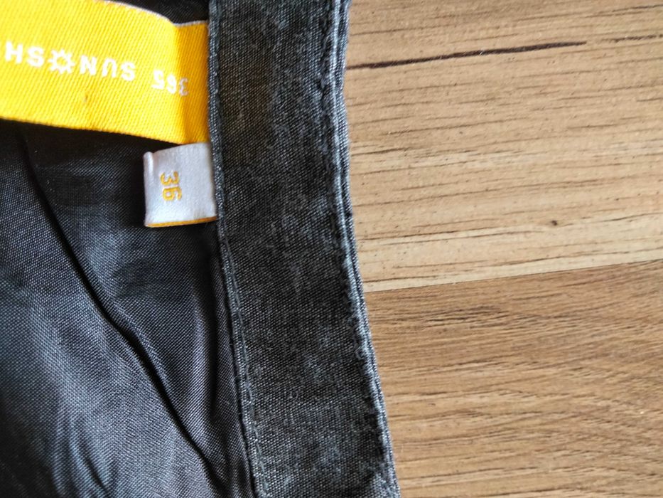 Szara sukienka wizytowa r36