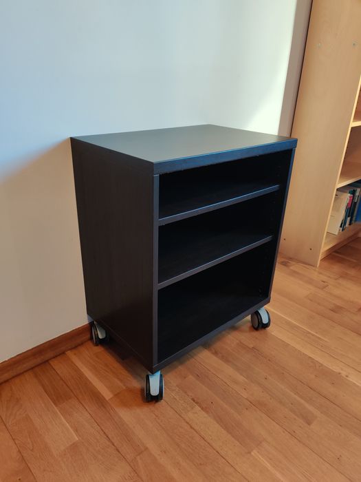 Móvel de escritório com rodas (IKEA)