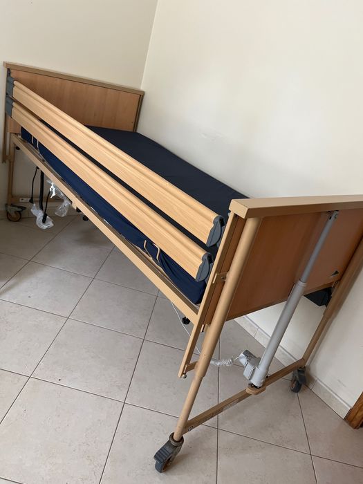 Cama articulada com colchão