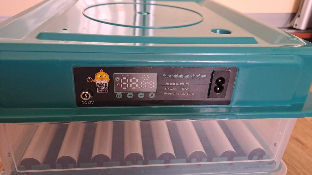 Автоматичний інкубатор до 48 яєць з роликовим переворотним механізмом