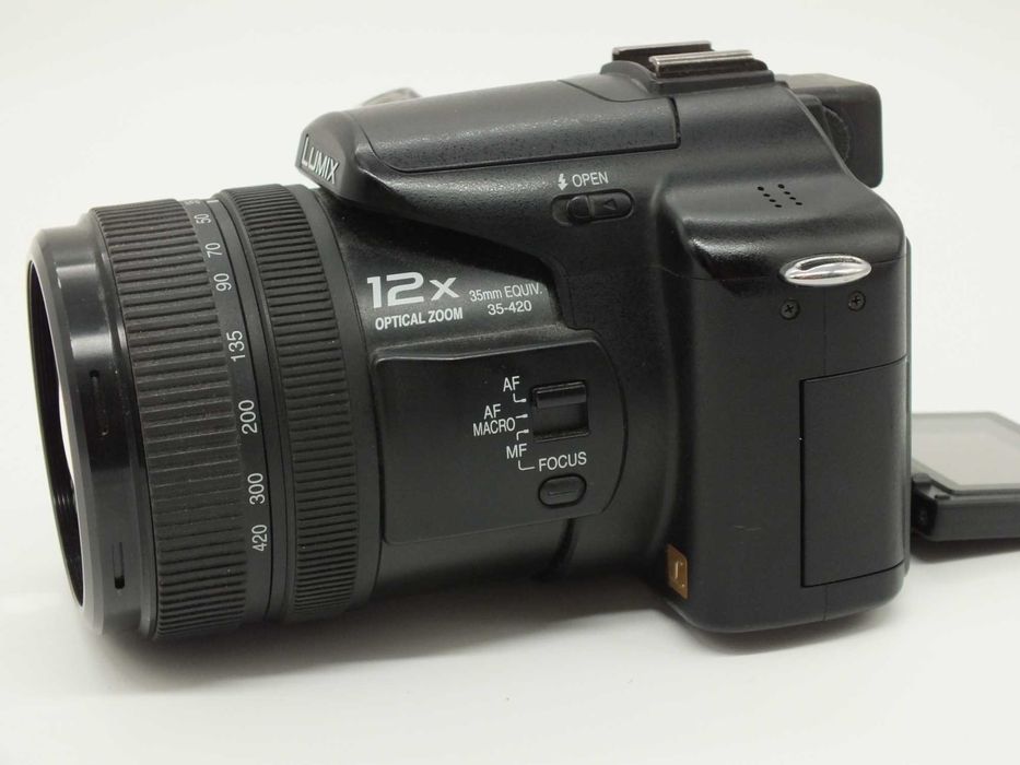 Aparat Lumix DMC-FZ30