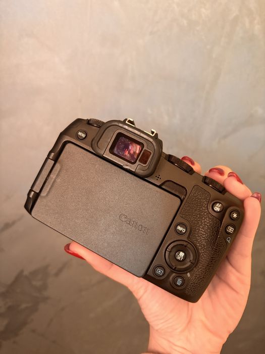 Aparat bezlusterkowy Canon RP body