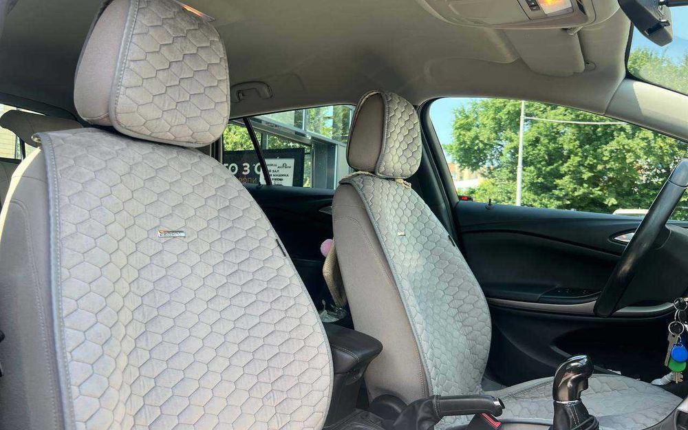 Opel Astra 2016 року