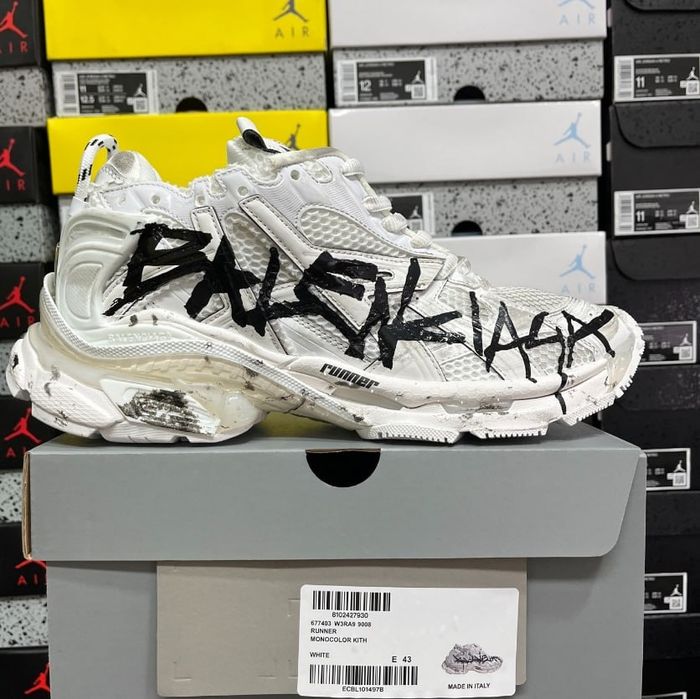 Кросівки Balenciaga Runner Graffiti White
