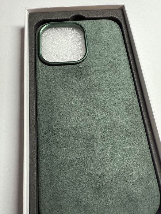 Case na Iphone 14 ProMax z alkanatry Nobleskin zielony
