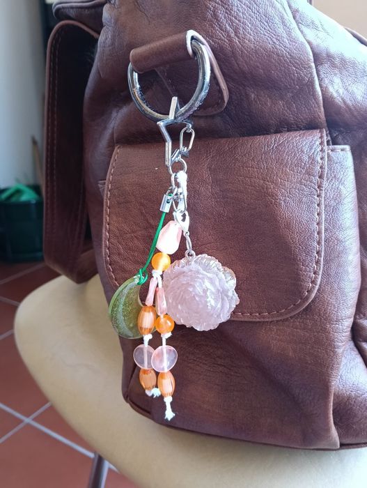 Bag charm artesanal FLOR