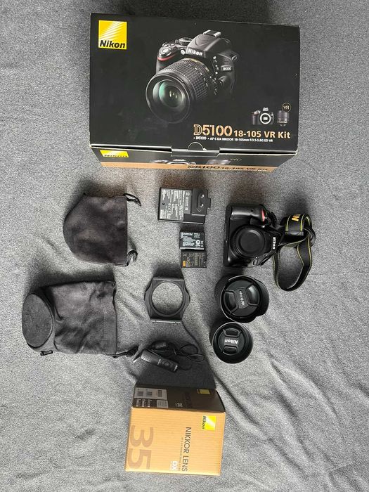Nikon D5100 + Nikkor AF-S DX 18-105 mm f/3.5-5.6 VR ED + Nikkor AF-S 35 mm f/1.8G ED