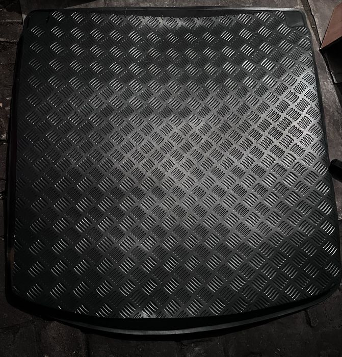 Mata gumowa do bagaznika Opel Insignia