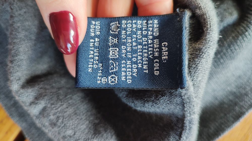Kardigan Ralph Lauren. 100% merino wool.