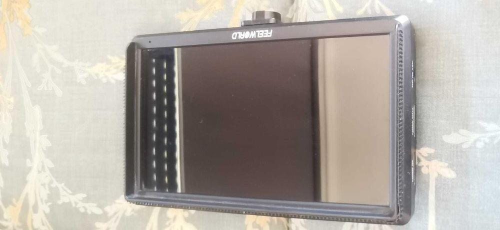 Oportunidade Monitor Feelworld FW568 (V3) + Brinde Cabo HDMI e Bateria