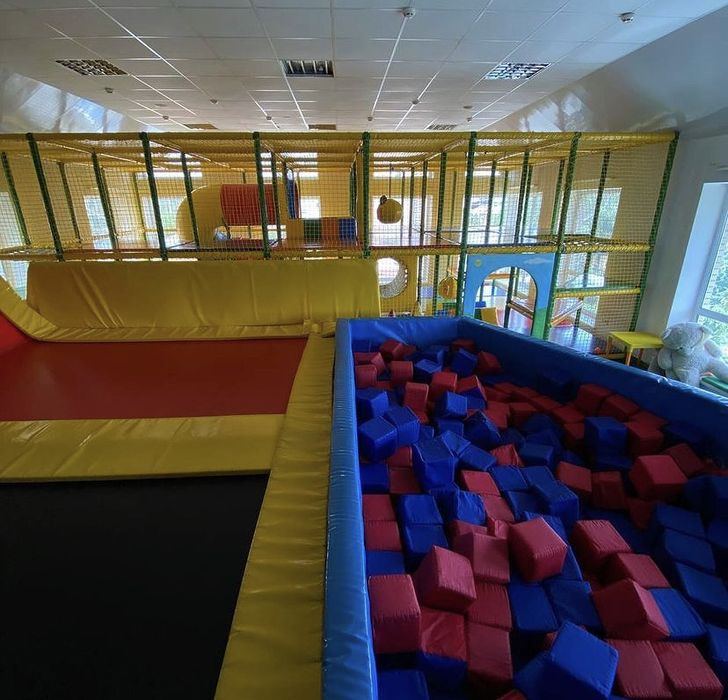 Ігровий лабіринт для ДРЦ, кафе, садочка 8,6×5 м | Монтаж  та доставка