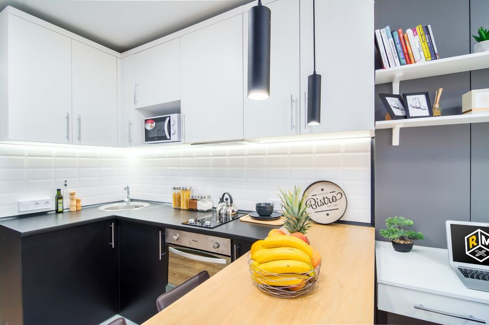 Новый Люкс,  3 мин пешком м Славутич, Осокорки, Малоземельная 75Б,