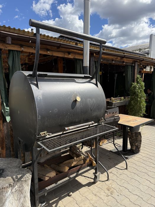 Продам смокер BBQ, мангал крепится с боку