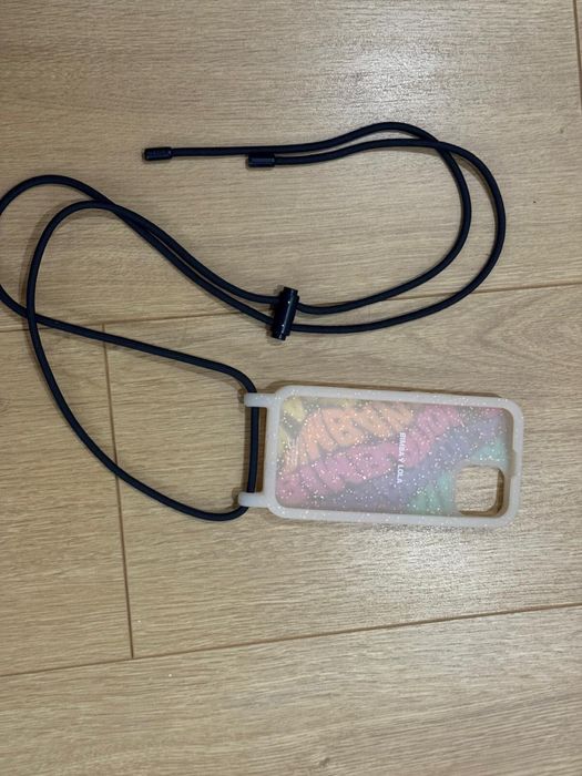 Capa da Bimba Y Lola do iPhone 13 em muito bom estado