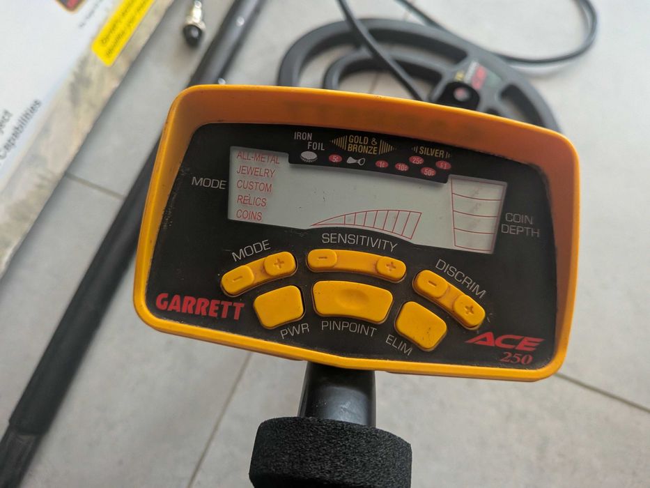 Wykrywacz Metali Garrett Ace 250