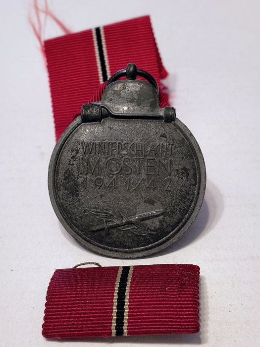 Militaria de Trincheira Wehrmacht Medalha da Frente Oriental 1941/42