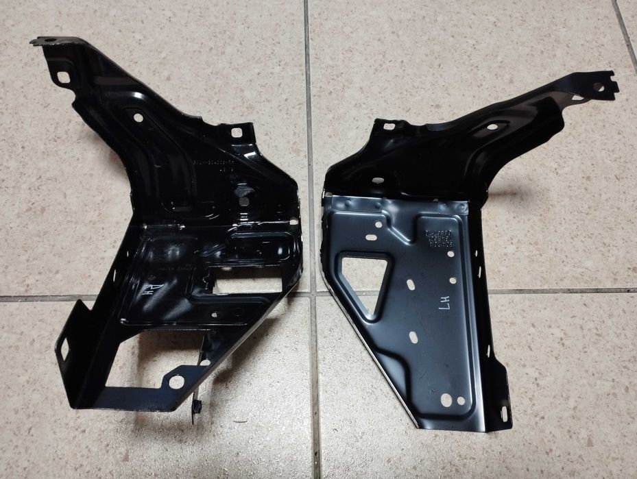 BMW X1 F48 F39 Кронштейн кріплення фари 51647342502 окуляр 51647342501