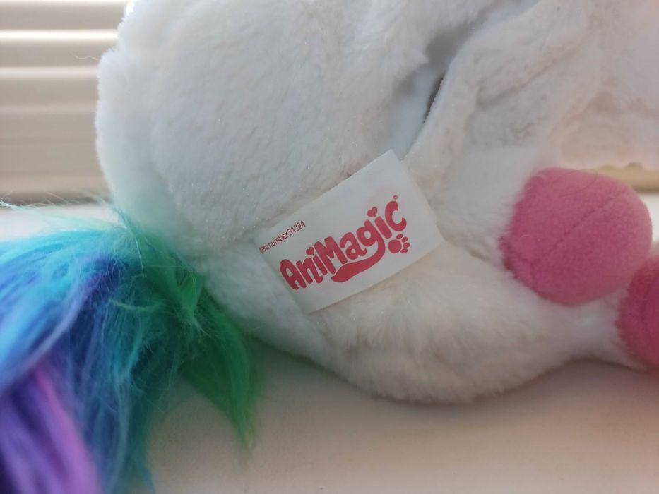 Інтерактивний єдиноріг Ani Magic.