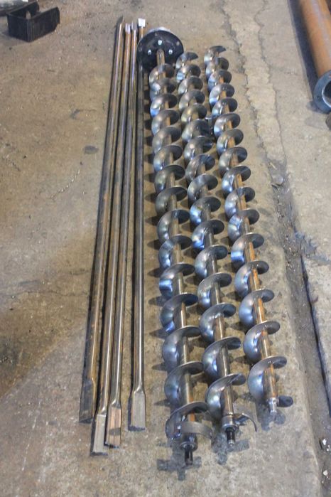 Шнеки в трубі, гнучкі, конвейори, погрузчики, навантажувачі, низька ці