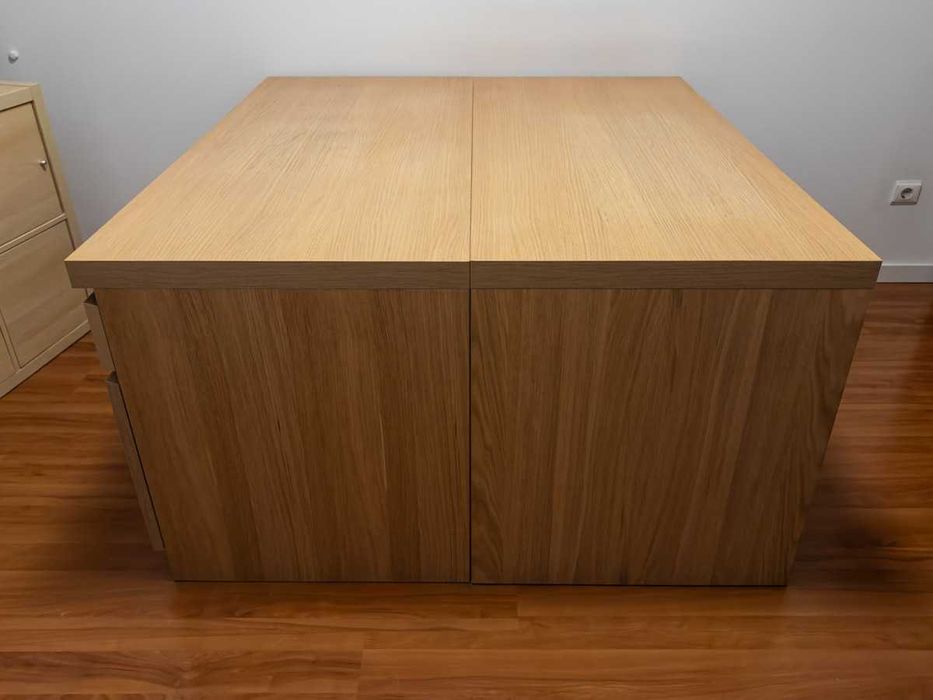 Duas secretárias MALM - IKEA (tom carvalho)