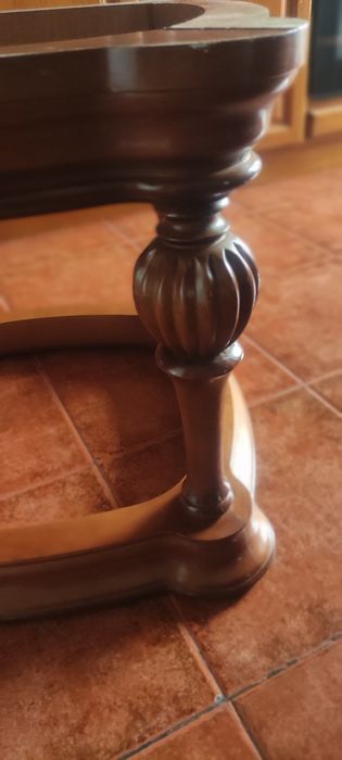 Mesa de apoio com vidro