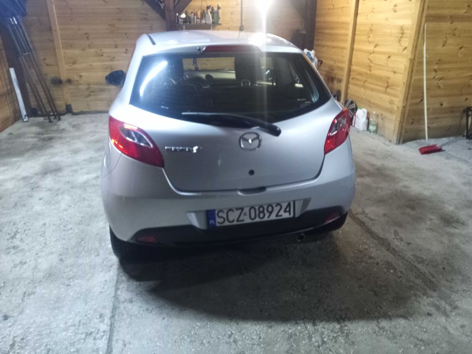 Samochód Mazda 2