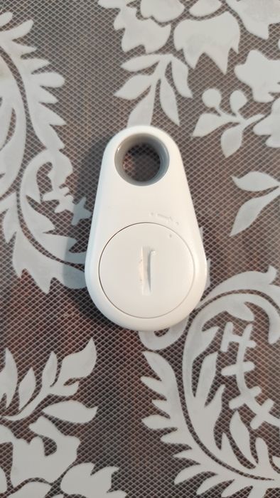 Bluetooth GPS-трекер для пошуку втрачених речей чи хатніх тварин