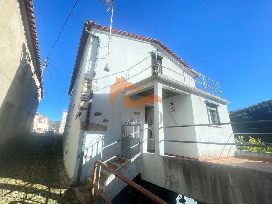 Casa com 2 quartos e jardim nas Corgas, Pomares - Arganil