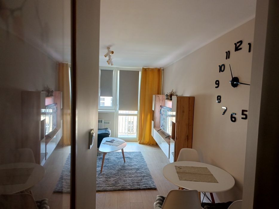 Dwupokojowe mieszkanie po generalnym remoncie