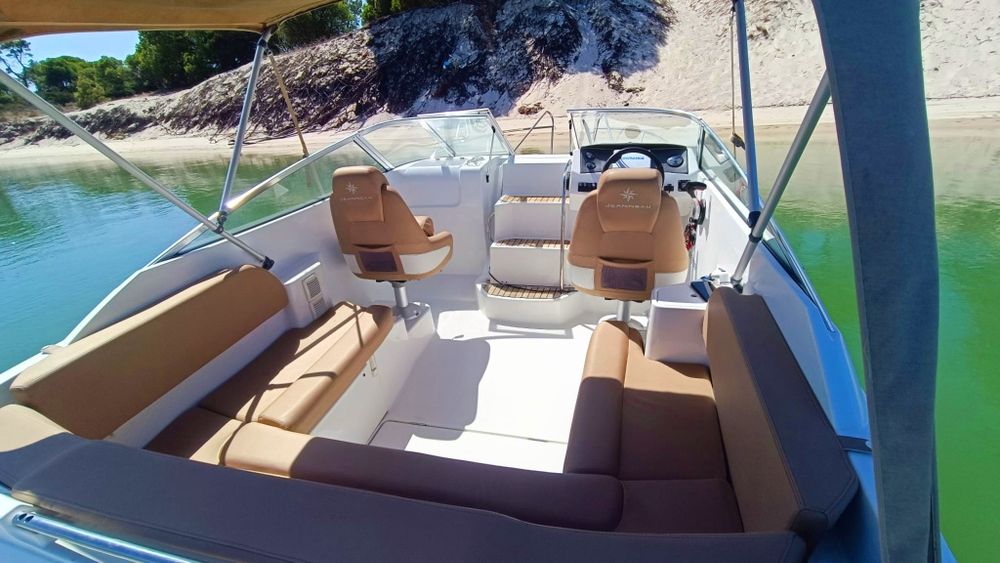 Jeanneau Cap Camarat 6.5 DC