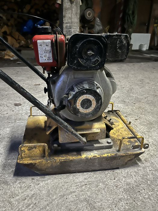 Batedeira de calcçada a diesel