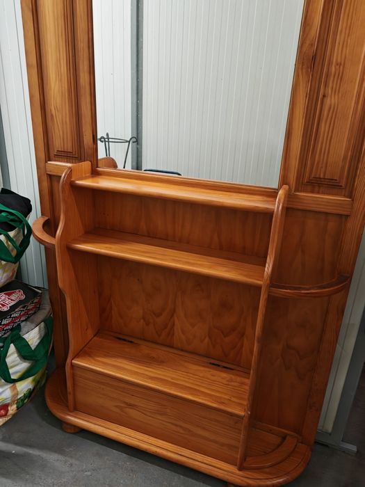 Vendo bengaleiro com espelho