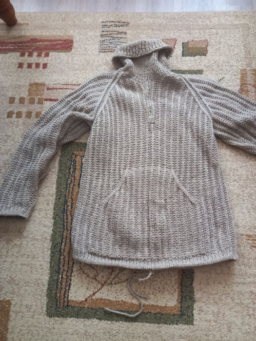 Шерстяной свитер.