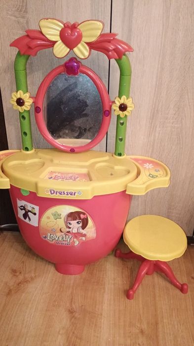 Toaletka dla dziewczynki