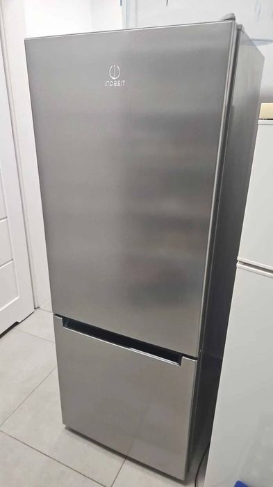 Холодильник Indesit LI8 S1E S нержавійка, гарантія, доставка, занос!