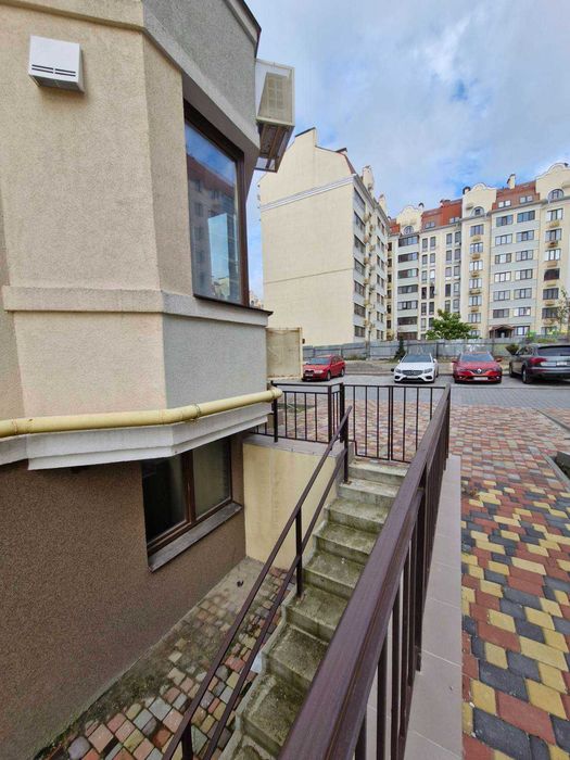 Комерційне приміщення 27,5 м2 в с. Щасливе ЖК 7*Я