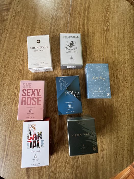 Recebi todos estes perfumes de presente e quero vendê-los por 130€ cada.  Posso fazer um bom preço.