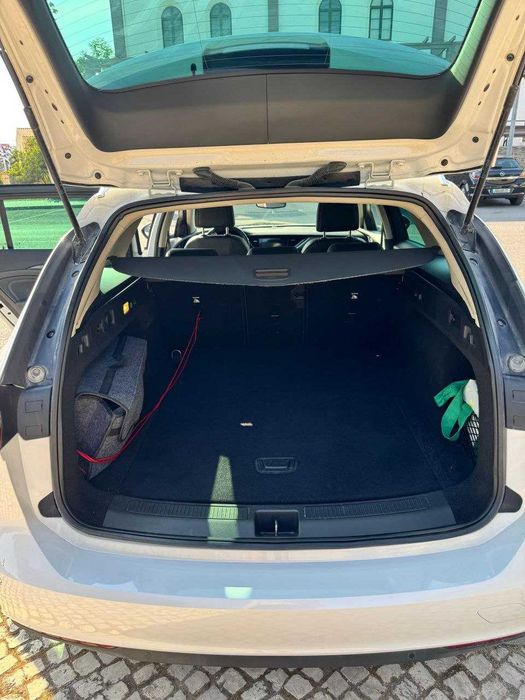 Opel Insignia Sports Tourer 1.5 Turbo 2019 | 68.000 km | 165cv