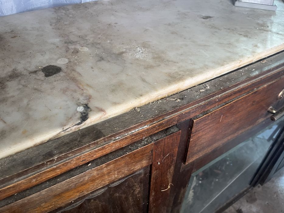 Movel para restutar c/pedra