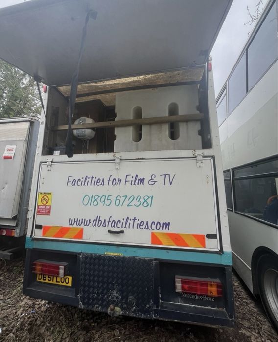 Mercedes Atego мобільний туалет