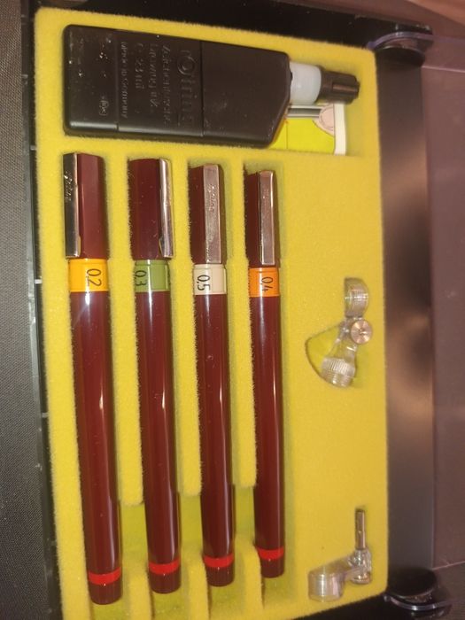 Oryginalny zestaw kreślarski renomowanej firmy Rotring *