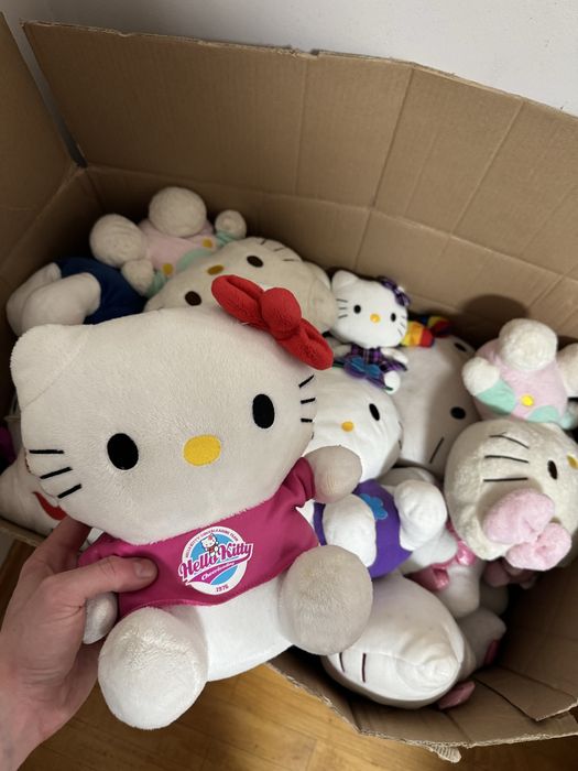 Іграшки Hello Kitty