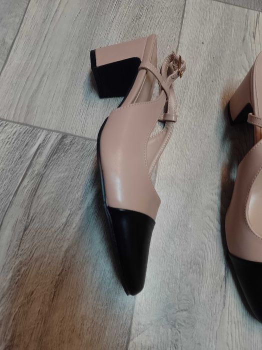 (40) Beżowo - Czarne czółenka wieczorowe z odkrytą piętą, NOWE