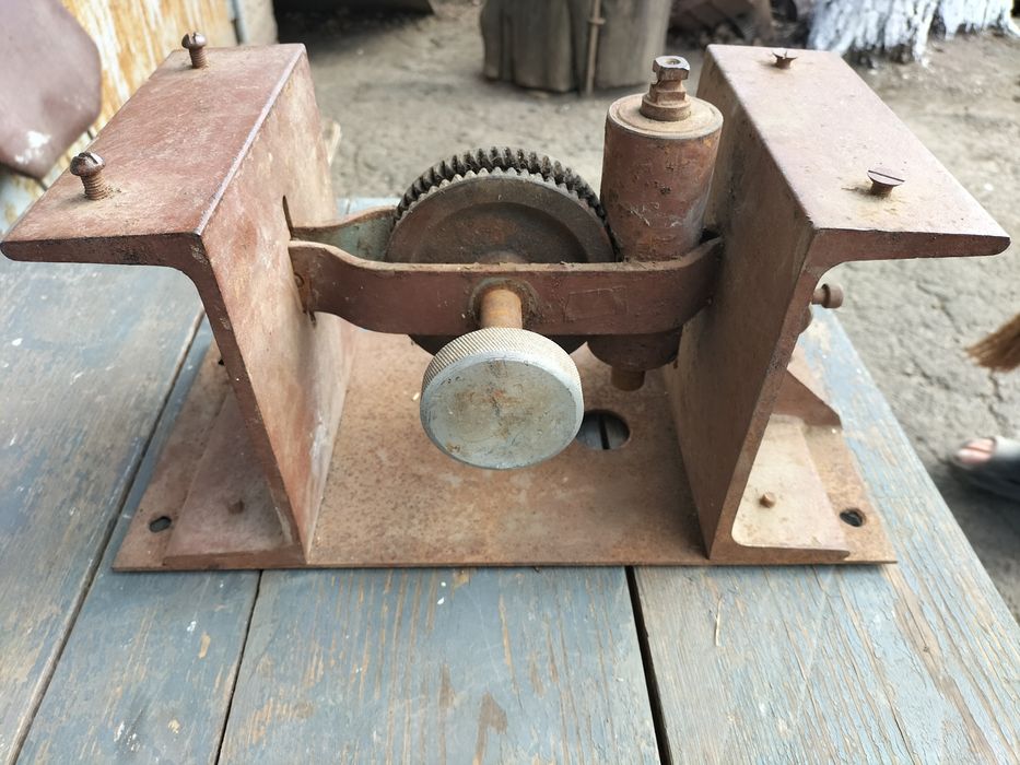 Лебідка тросова черв'ячна