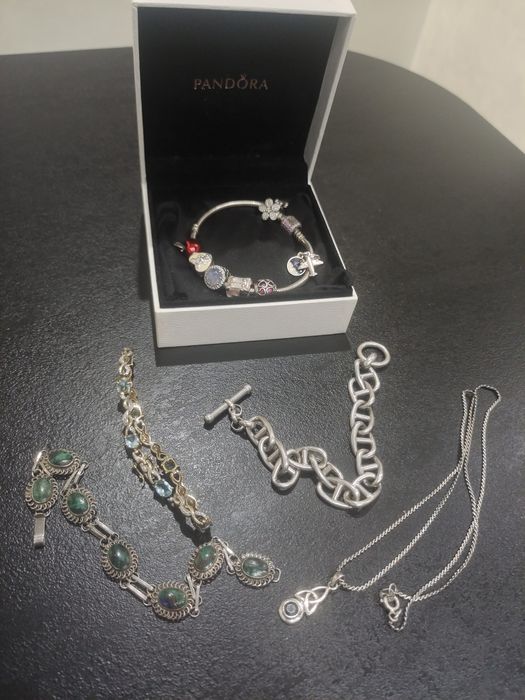 Браслет срібний з камінням