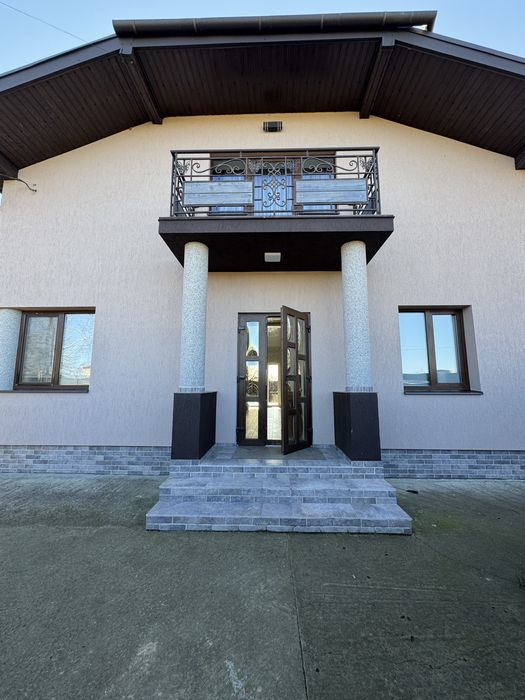 Продаж будинку в Сторожниці