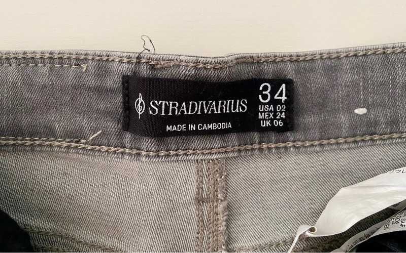 Calça skinny cinzentas Stradivarius