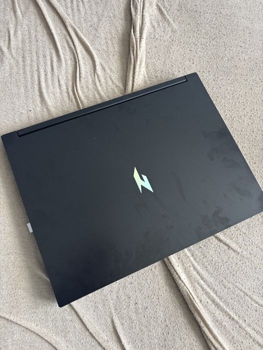 Sprzedam laptopa acer nitro v 16